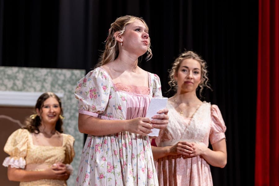 Ladies quartet scene